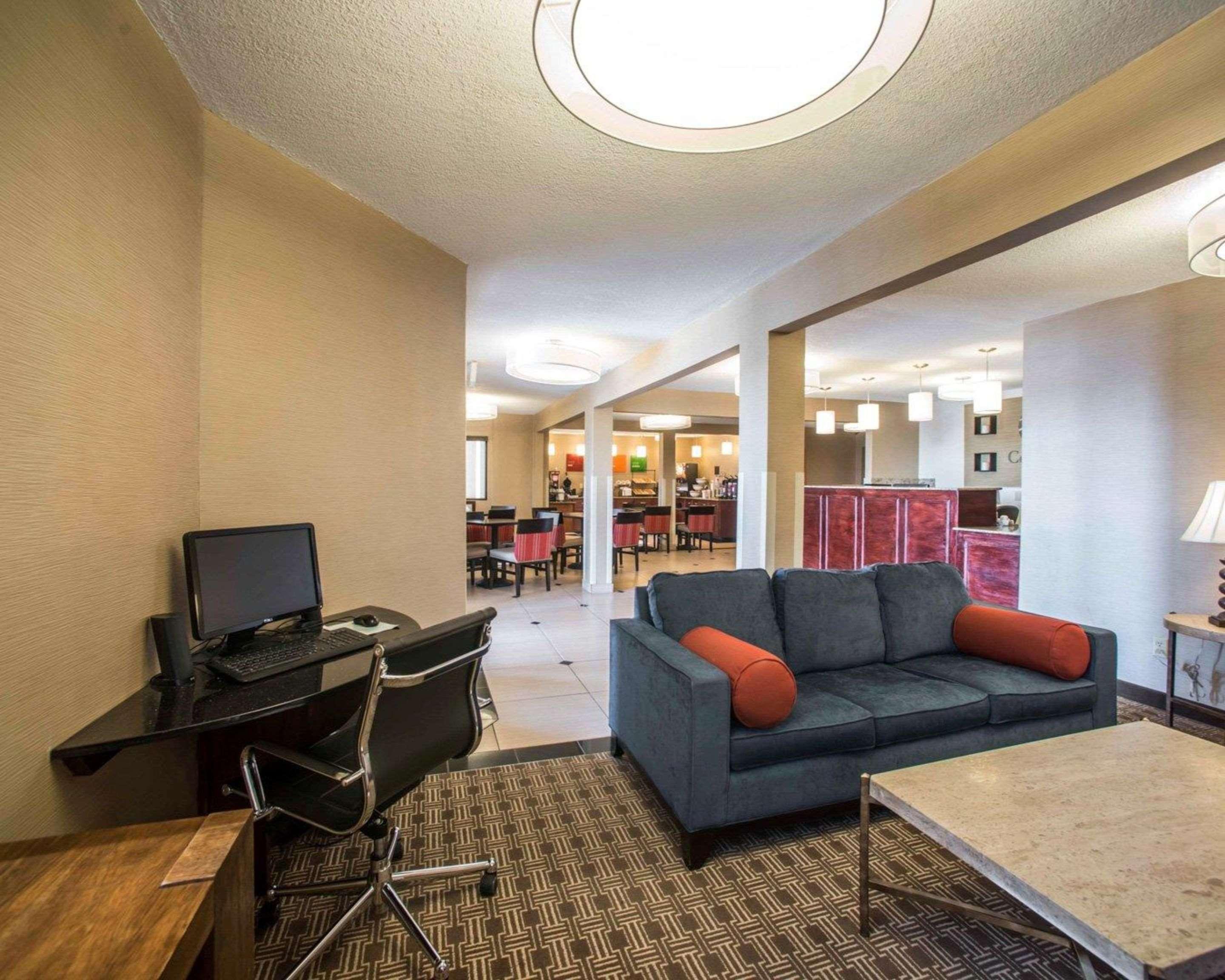 Quality Inn & Suites Boonville - Columbia Dış mekan fotoğraf