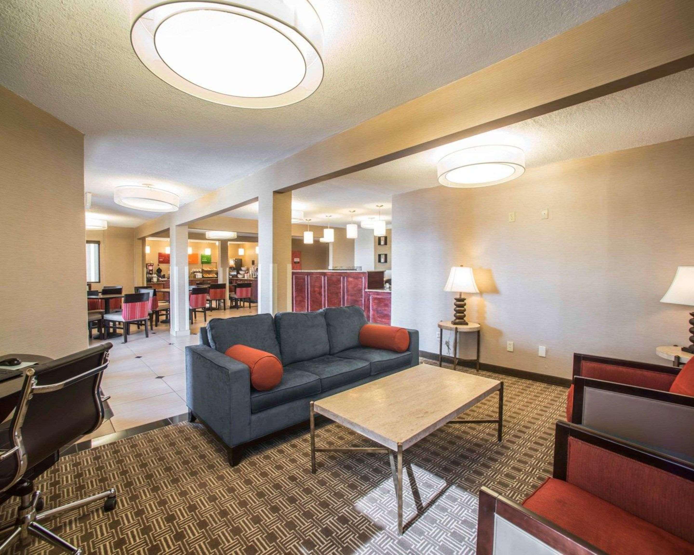 Quality Inn & Suites Boonville - Columbia Dış mekan fotoğraf
