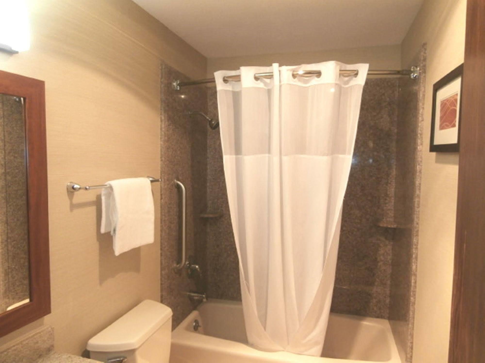 Quality Inn & Suites Boonville - Columbia Dış mekan fotoğraf